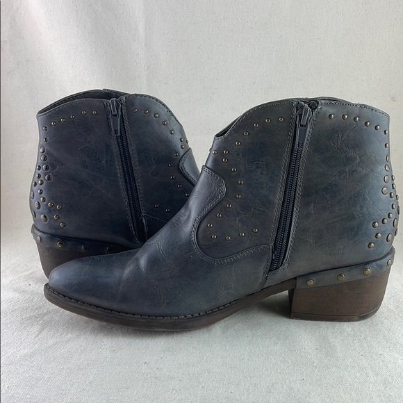 Buckle Gray Studded Ankle Boots Size 8 - Picture 6 of 11